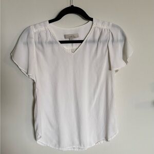 LOFT Women's White V-Neck Top